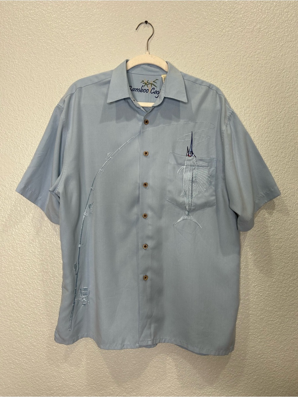 Bamboo Cay Men's Blue Short-Sleeve Button Down Shirt with Embroidered Pocket